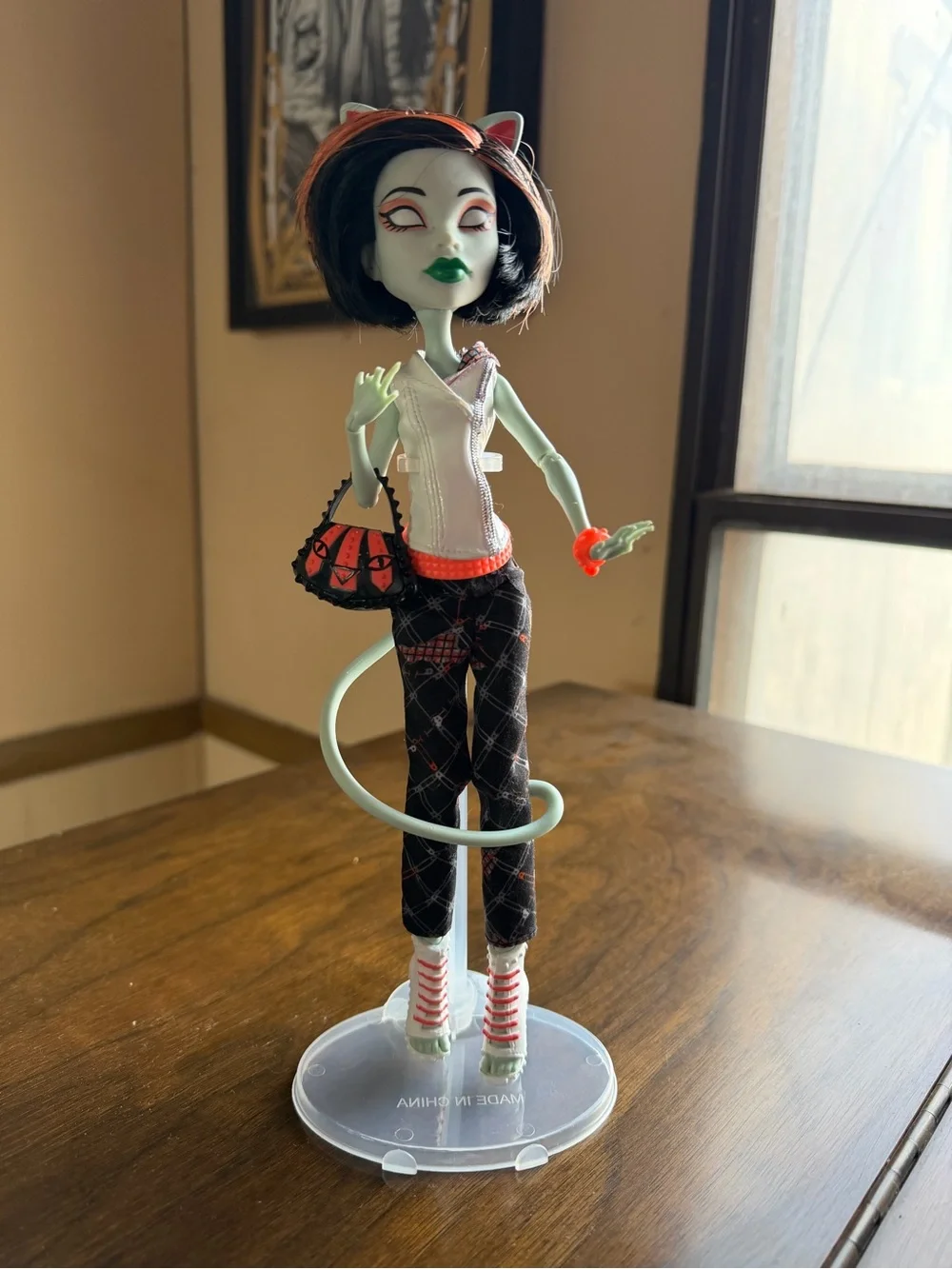 Monster High Scarah Screams/Torelai Stripe Freaky Fusion Doll